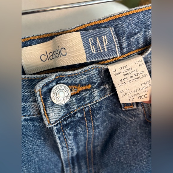 Gap Classic Medium Wash Blue Hight Waisted Vintage Fit Straight Leg Jeans - Picture 3 of 4